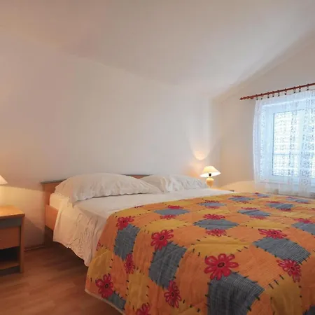 Lovely In With Kitchen Apartment *