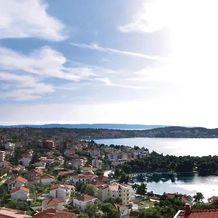 Apartment Lovely In With Kitchen Trogir